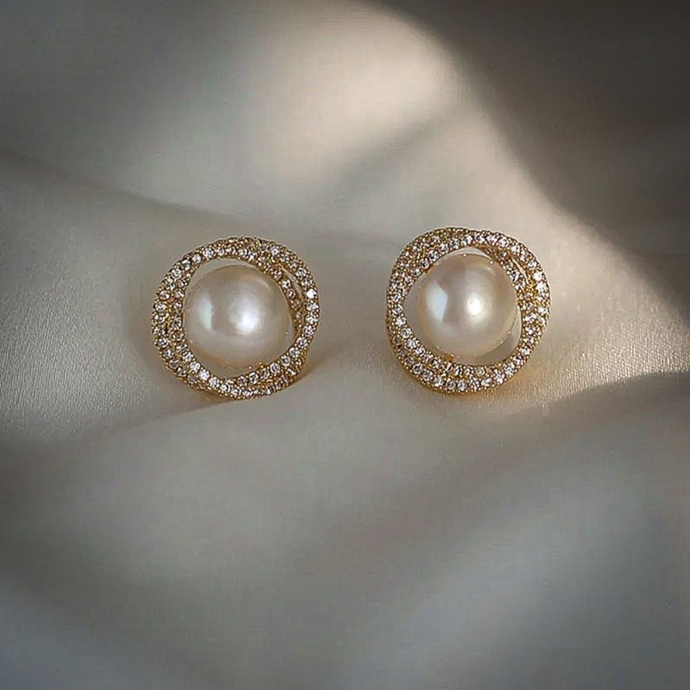 Bold Fashion Pearl Earrings